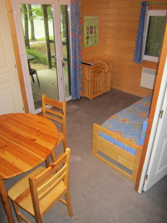 Chalet De La Heronniere Chef-Boutonne الغرفة الصورة