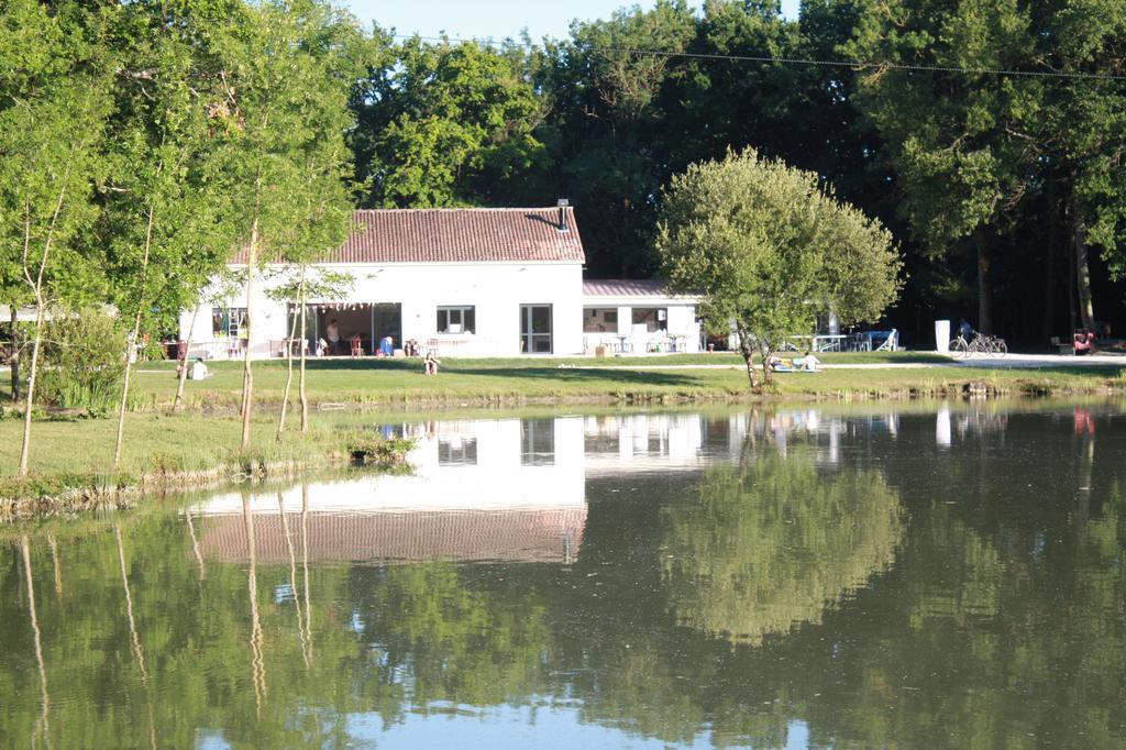 Chalet De La Heronniere Chef-Boutonne المظهر الخارجي الصورة